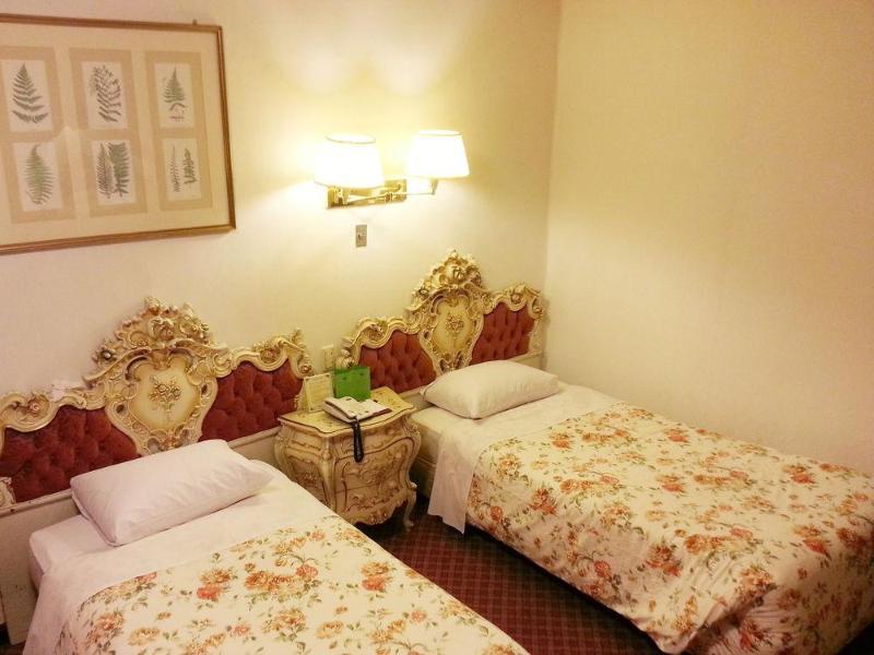 Crown Insadong 3* Seoul
